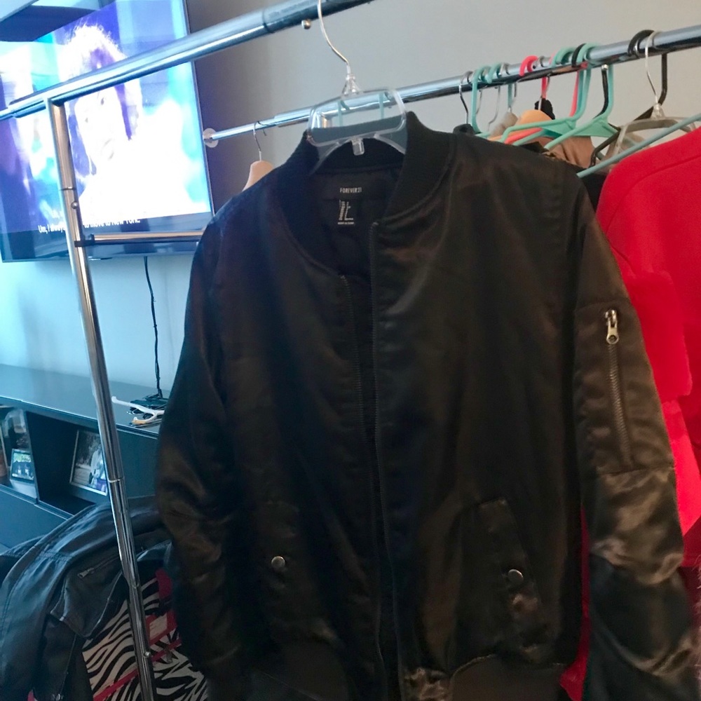 Black bomber jacket forever21